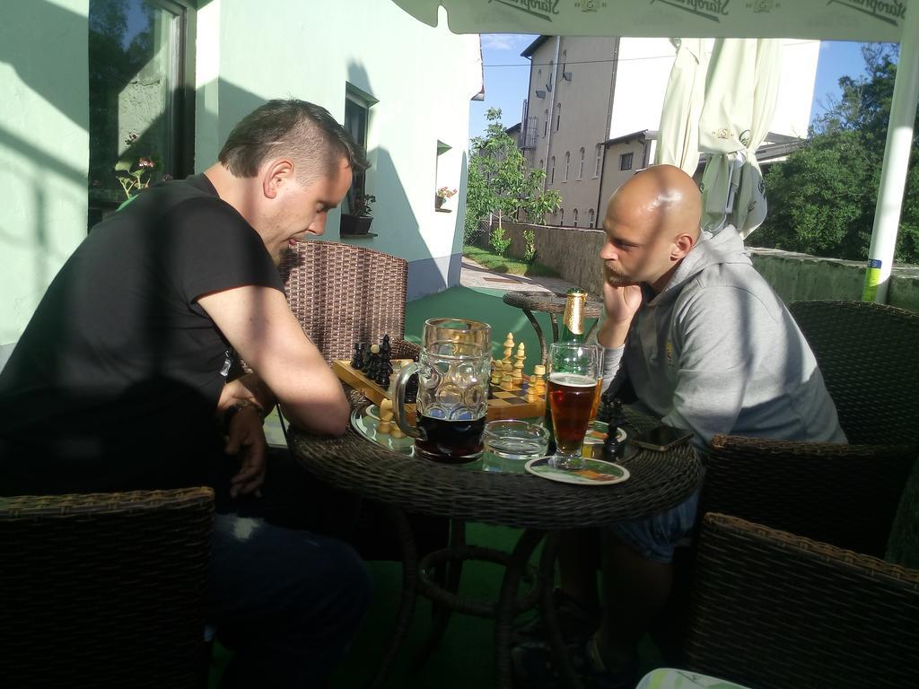 Guesthouse Veles Slovenska Bistrica Bagian luar foto