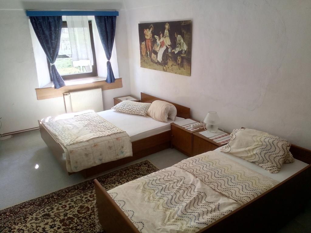 Guesthouse Veles Slovenska Bistrica Bagian luar foto